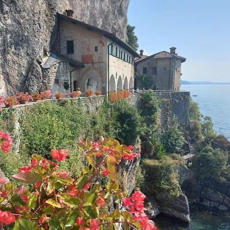 Bnbook Casa Dei Peschi - Lago Di Monate Cadrezzate Buitenkant foto