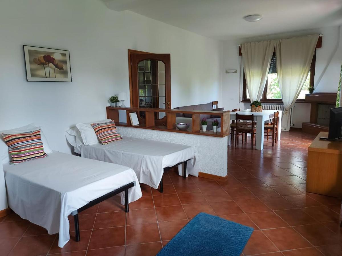 Bnbook Casa Dei Peschi - Lago Di Monate Cadrezzate Buitenkant foto